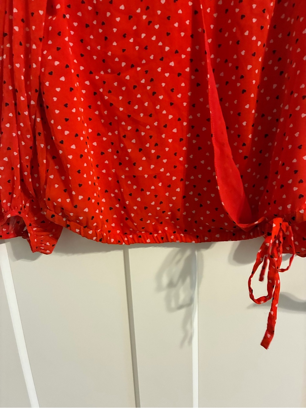 Banana Republic Red Heart-Print V-Neck Puff Sleeve Blouse - Picture 4 of 7